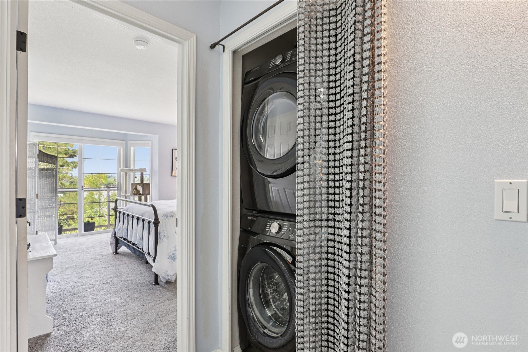 2764 E McLoughlin Boulevard , Vancouver, WA 98661