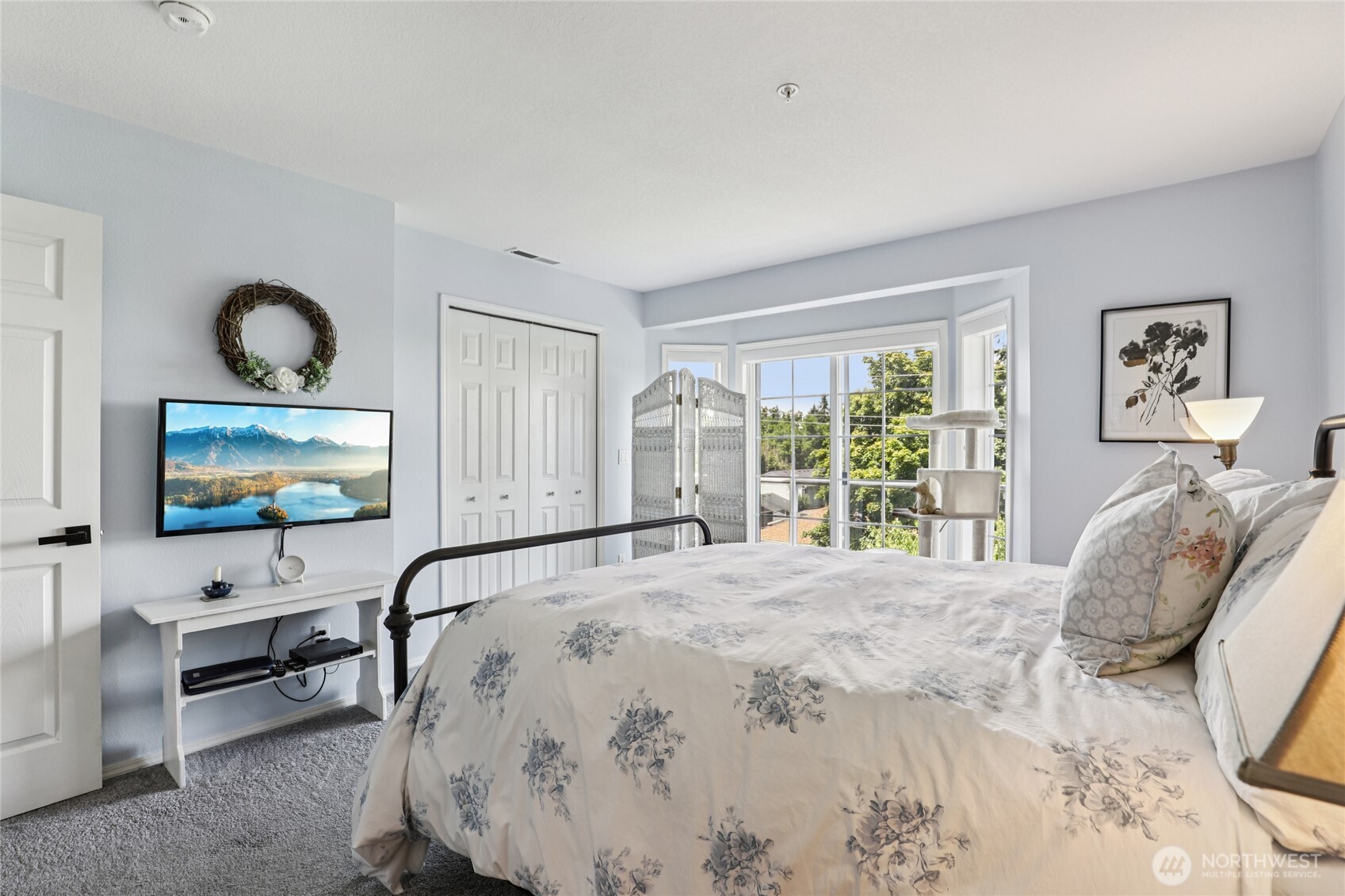 2764 E McLoughlin Boulevard , Vancouver, WA 98661