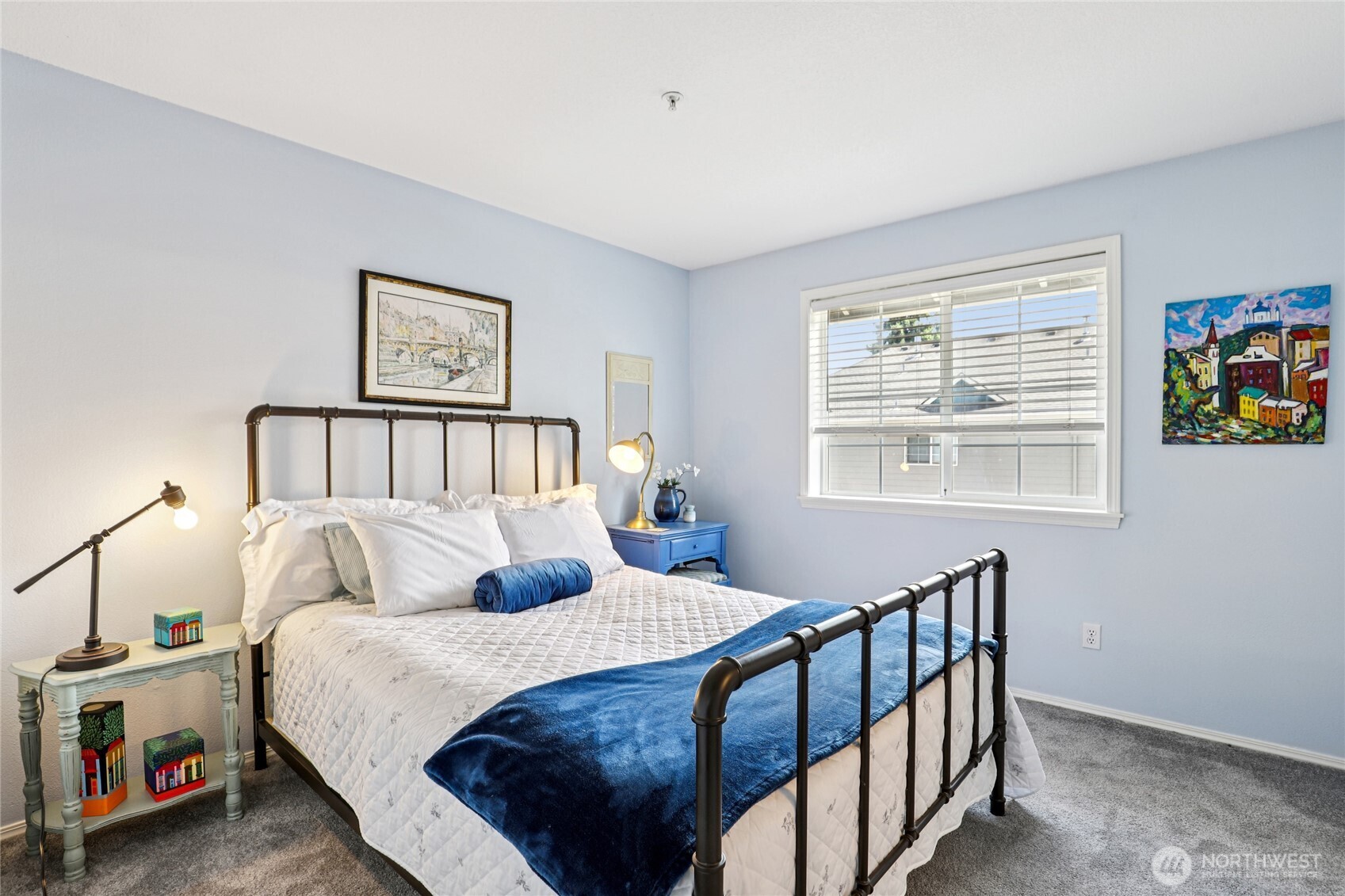 2764 E McLoughlin Boulevard , Vancouver, WA 98661