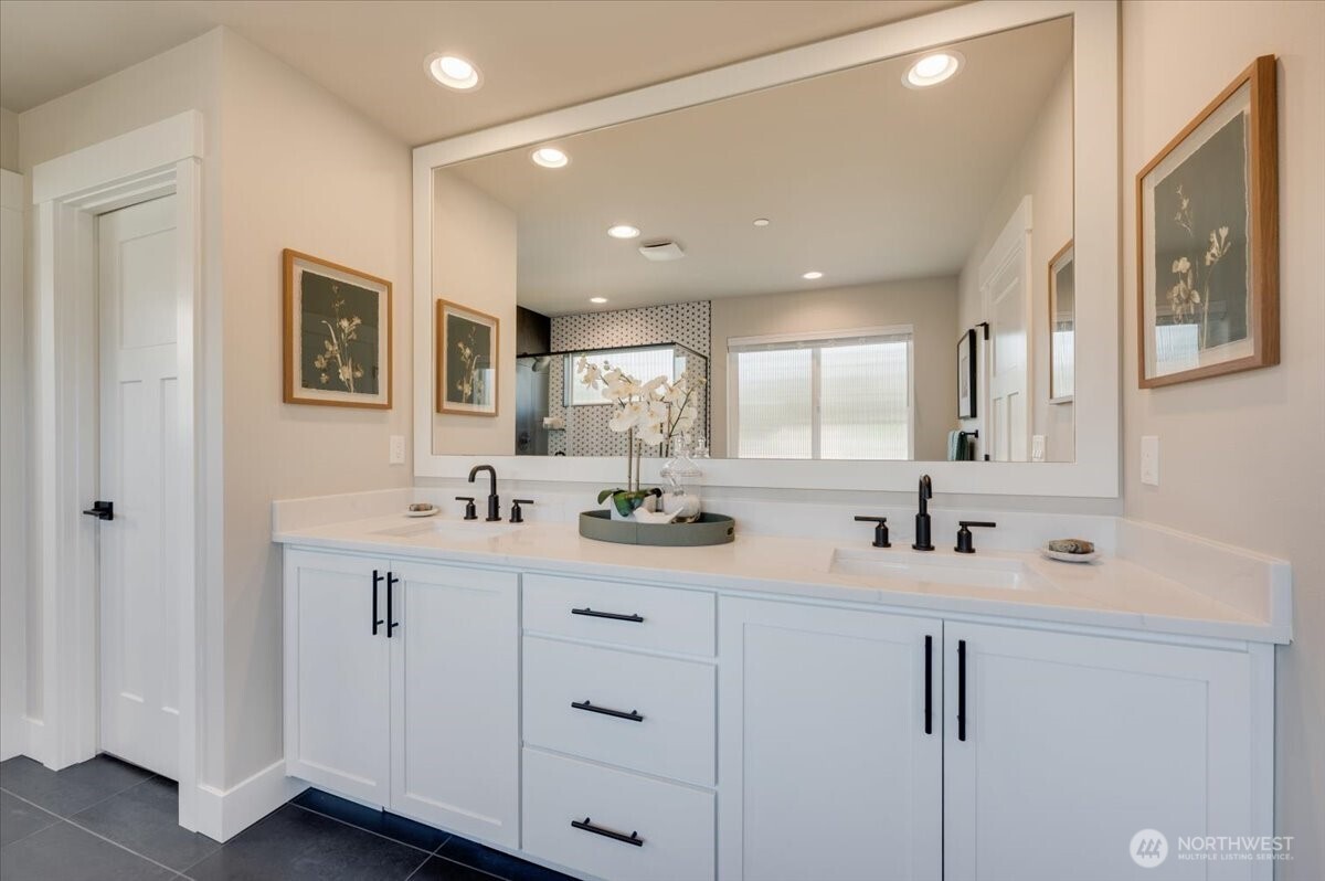 14303 SE 284th Place , Kent, WA 98042