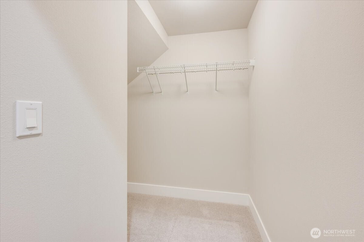 14303 SE 284th Place , Kent, WA 98042