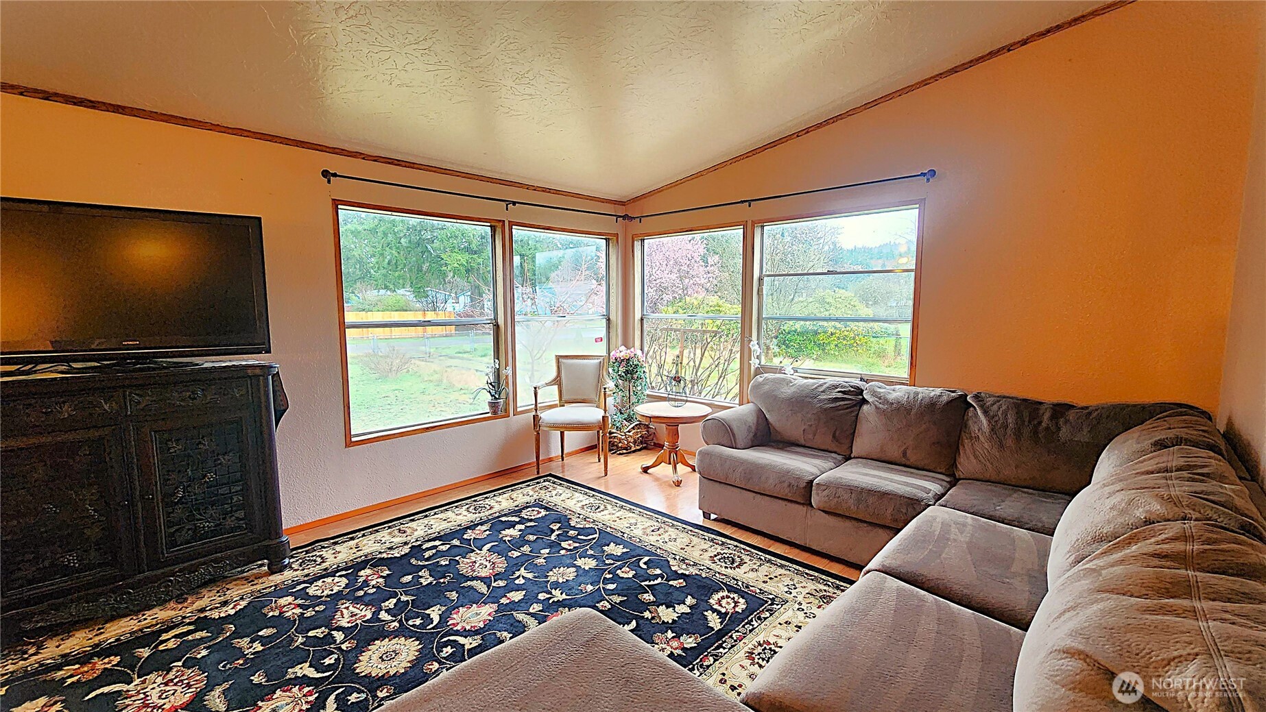 6 Rosemary Lane S, Elma, WA 98541