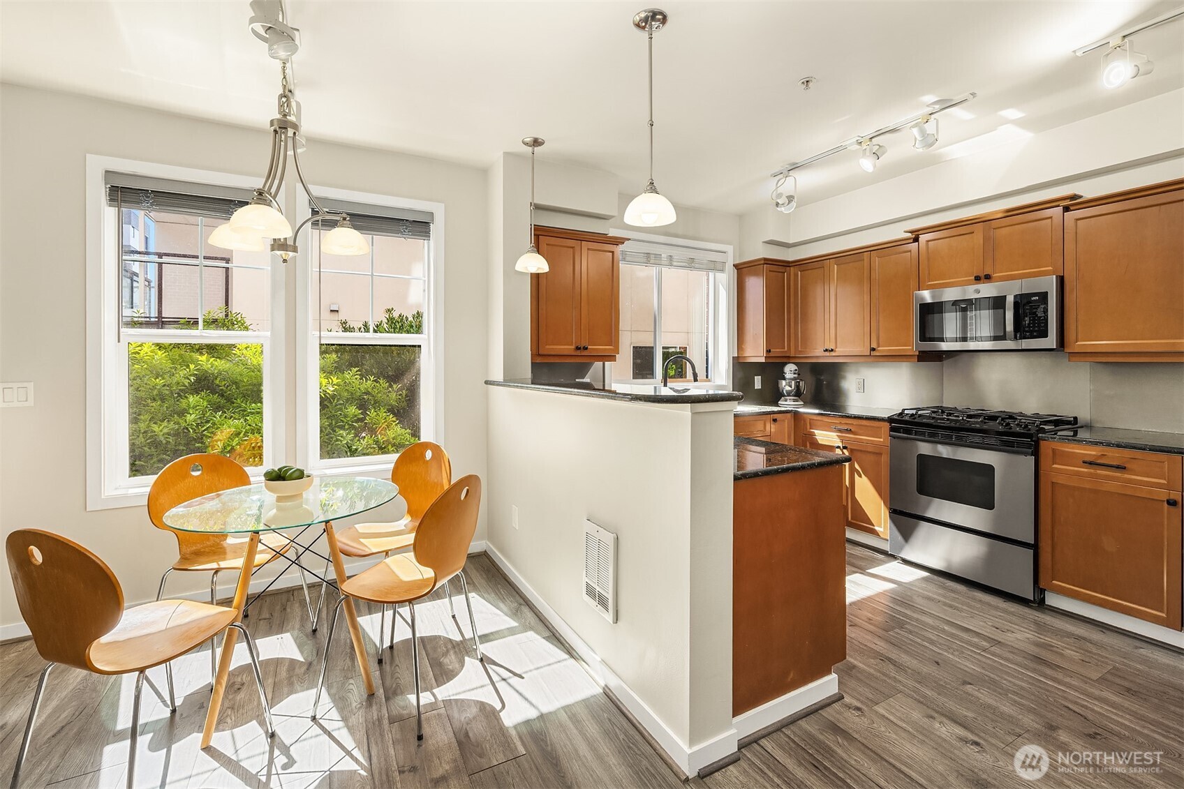 530 4th Avenue W #107, Seattle, WA 98119