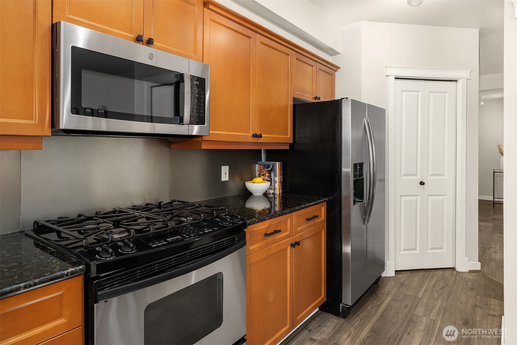 530 4th Avenue W #107, Seattle, WA 98119