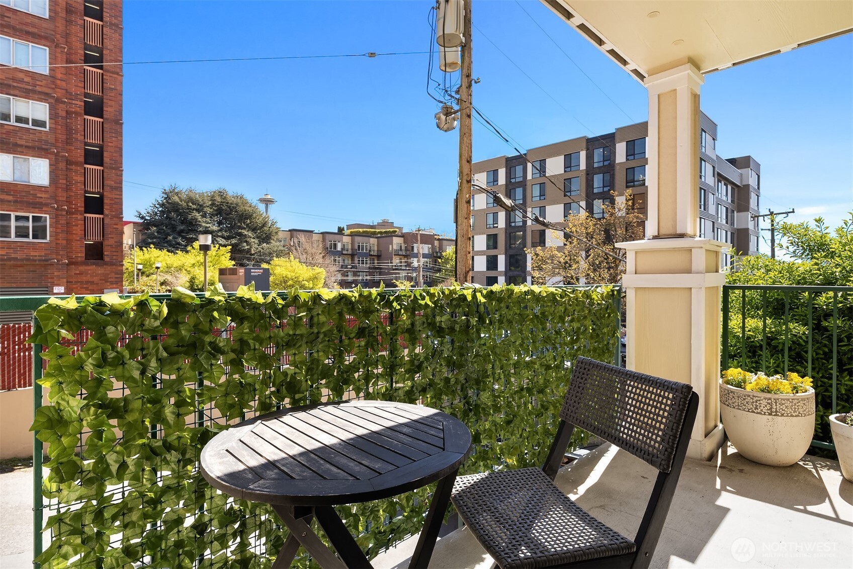 530 4th Avenue W #107, Seattle, WA 98119