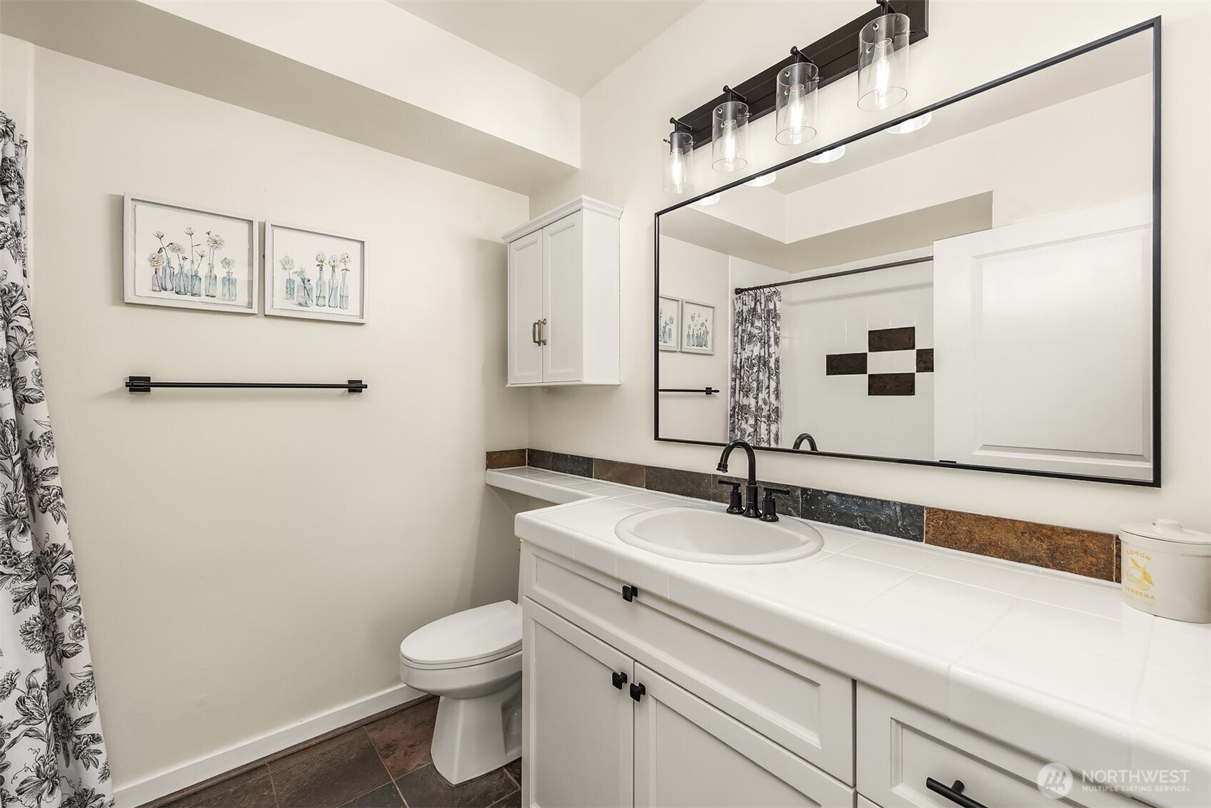 530 4th Avenue W #107, Seattle, WA 98119