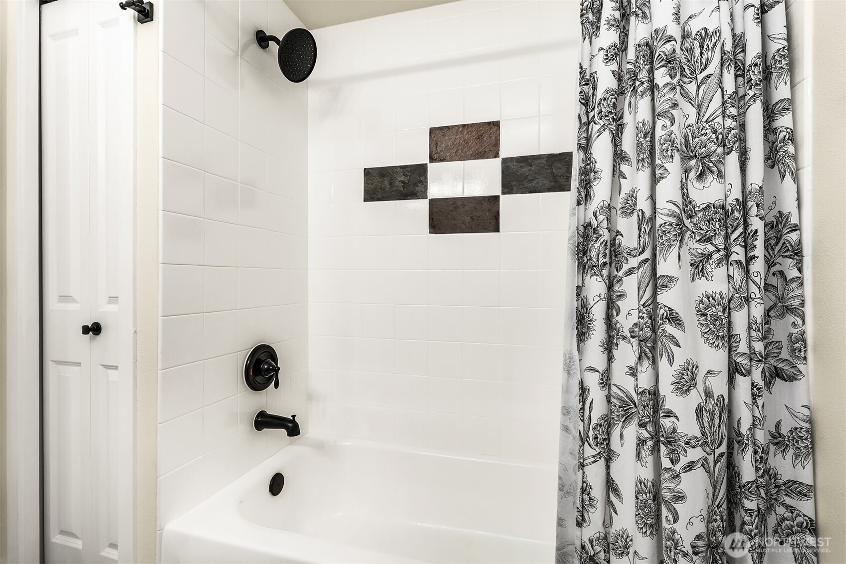 530 4th Avenue W #107, Seattle, WA 98119