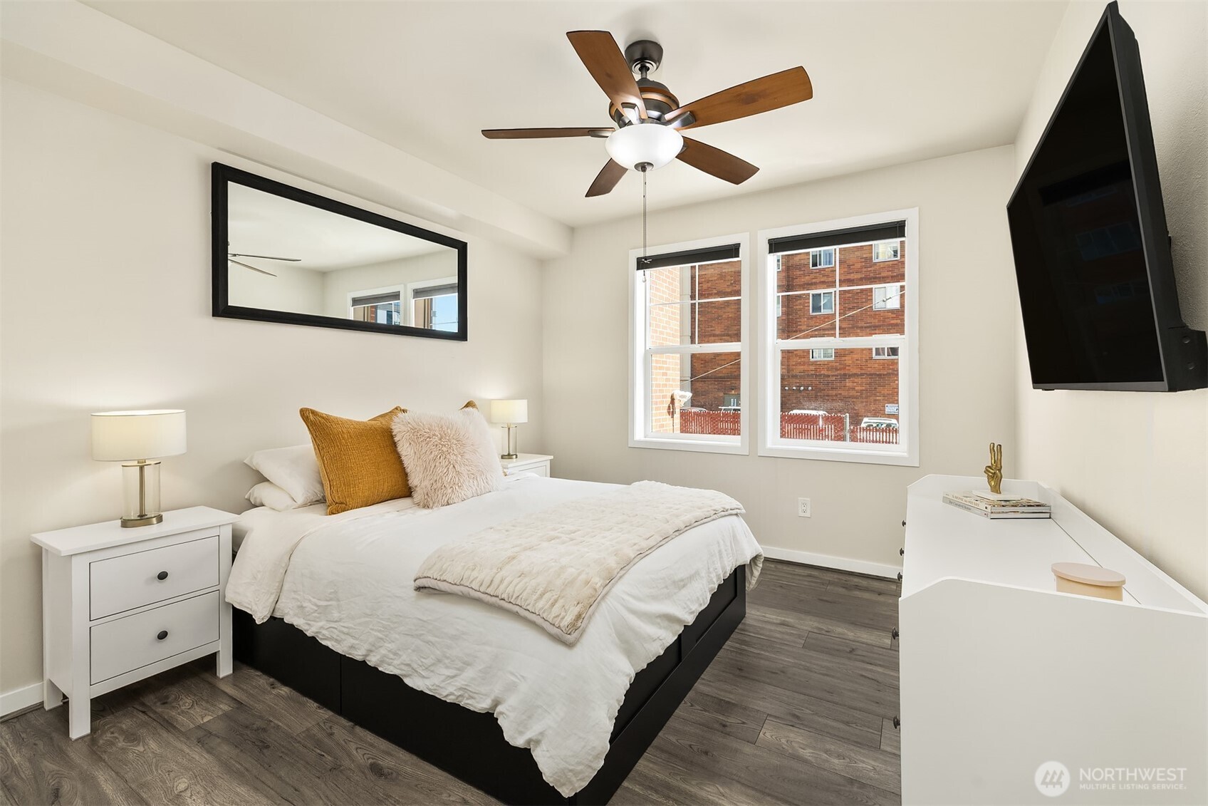 530 4th Avenue W #107, Seattle, WA 98119
