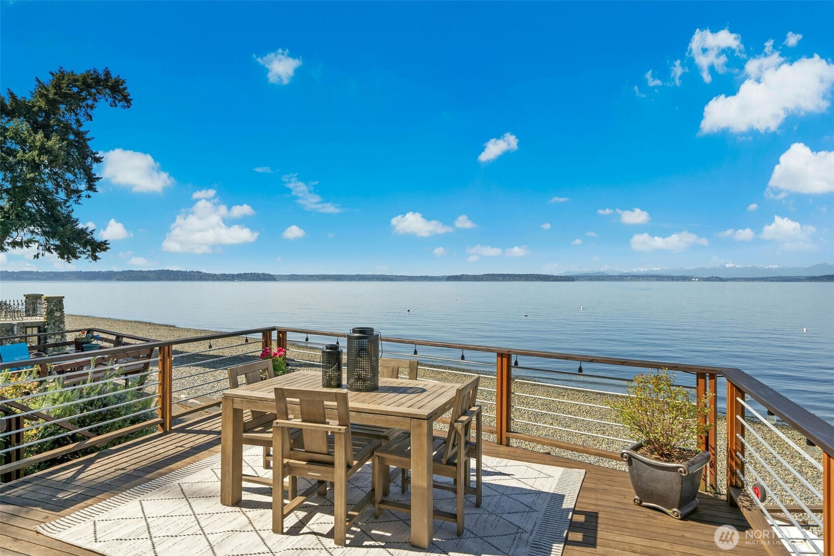 6025 Beach Drive SW, Seattle, WA 98136