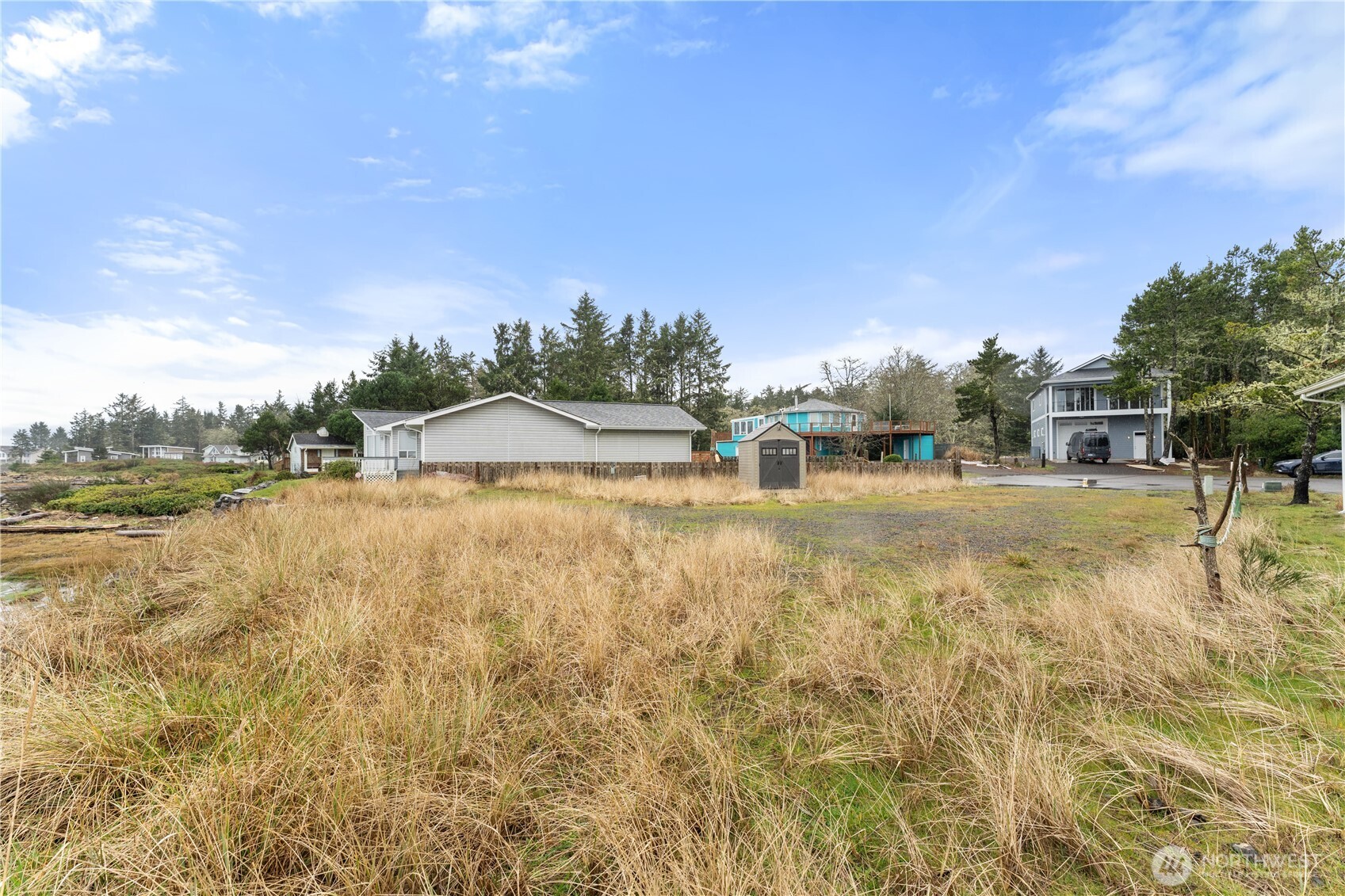 742 Penninsula Court SE, Ocean Shores, WA 98569