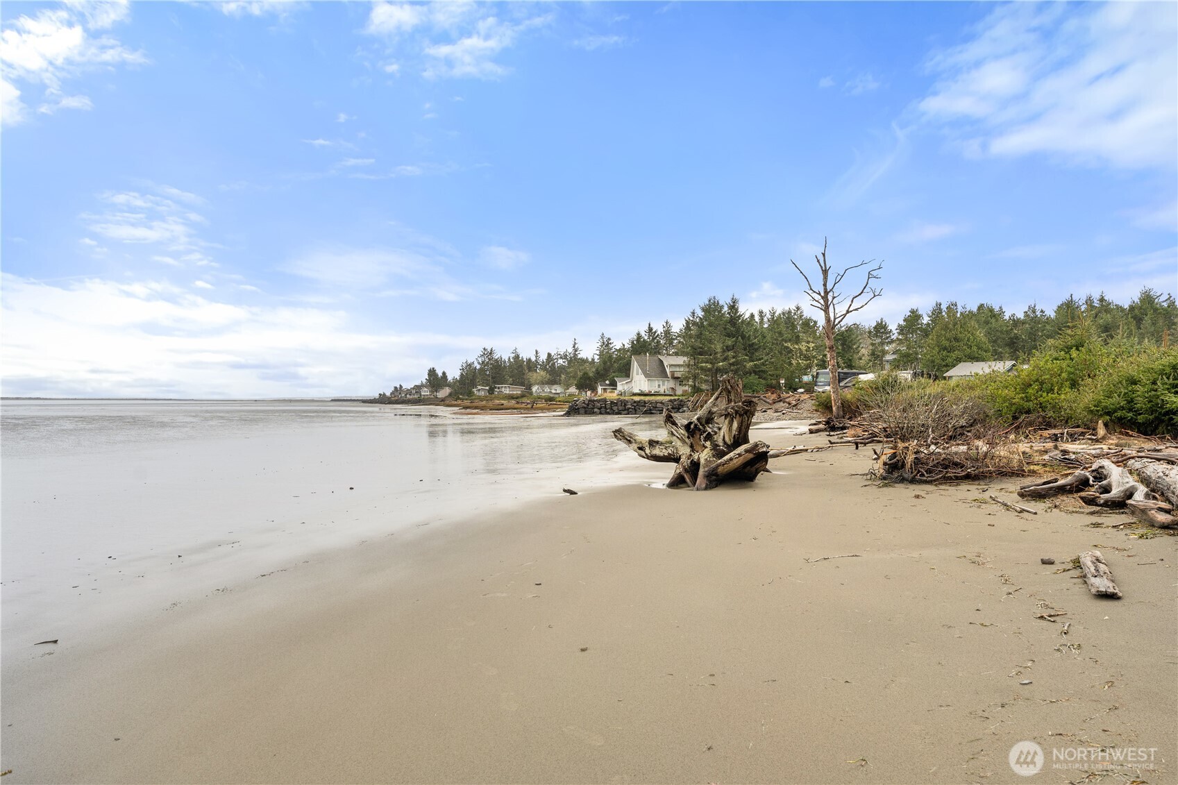742 Penninsula Court SE, Ocean Shores, WA 98569