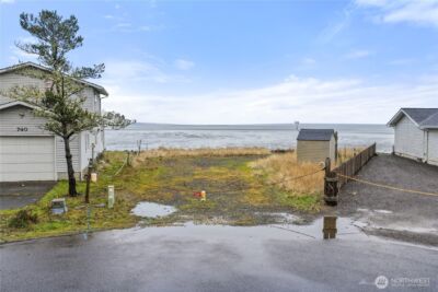 742 Penninsula Court SE, Ocean Shores, WA 98569 - Photo 3