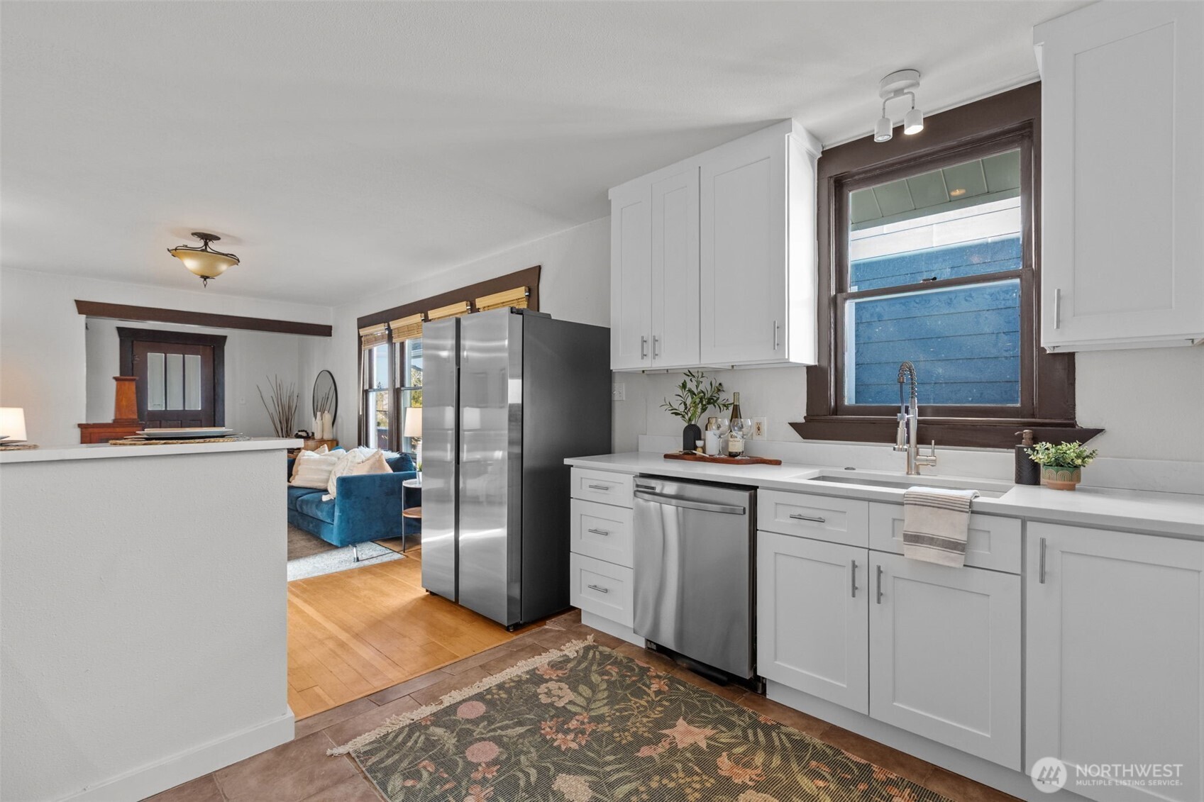 4219 S Mead Street , Seattle, WA 98118