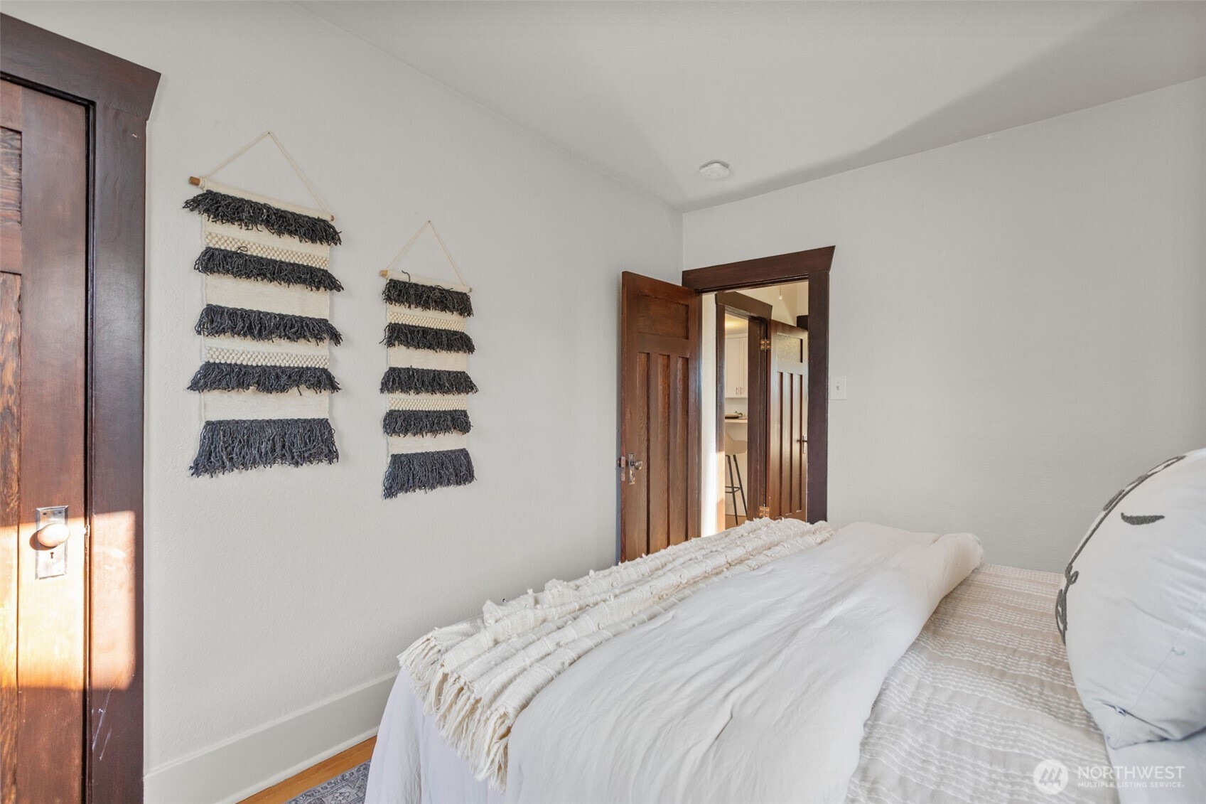 4219 S Mead Street , Seattle, WA 98118