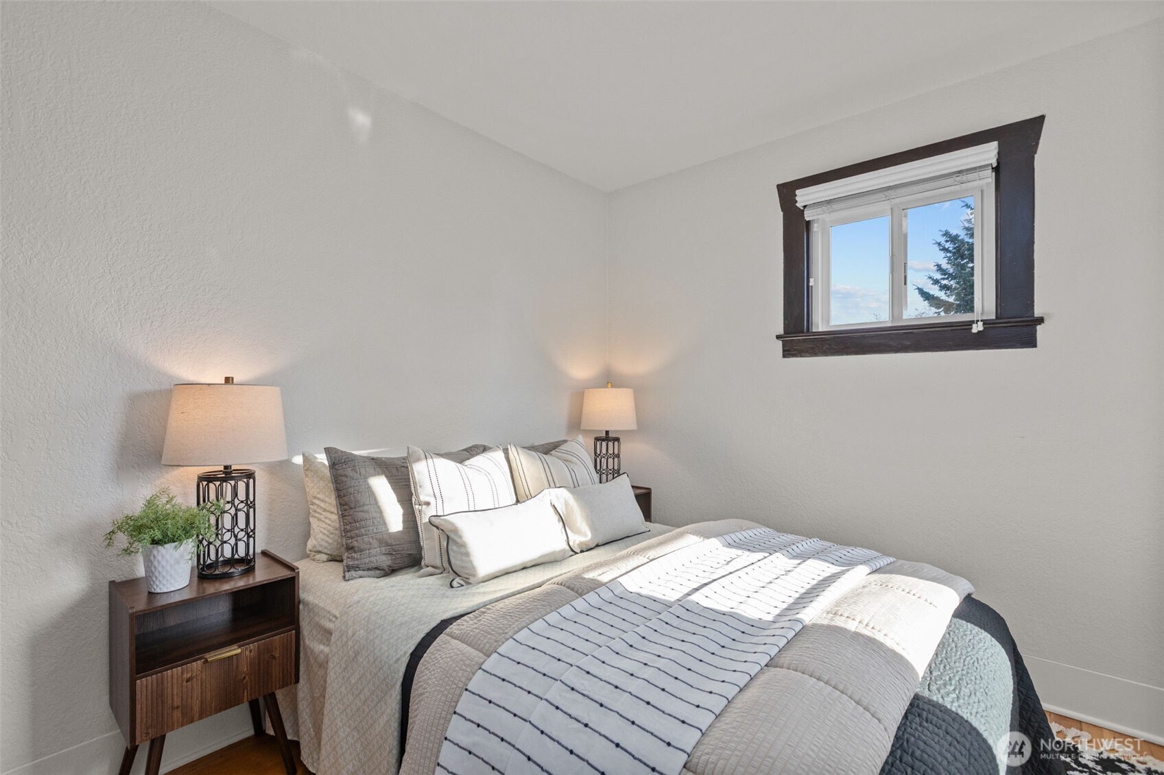 4219 S Mead Street , Seattle, WA 98118
