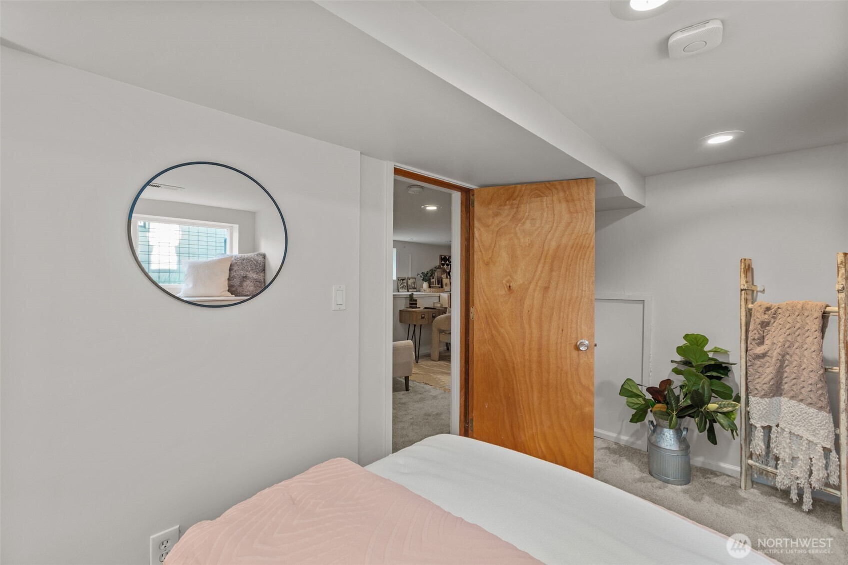 4219 S Mead Street , Seattle, WA 98118