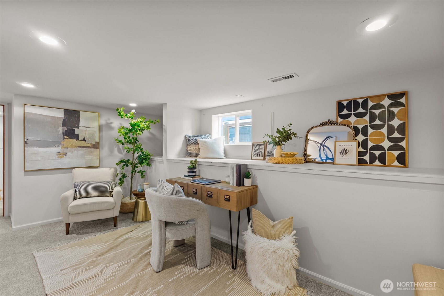 4219 S Mead Street , Seattle, WA 98118