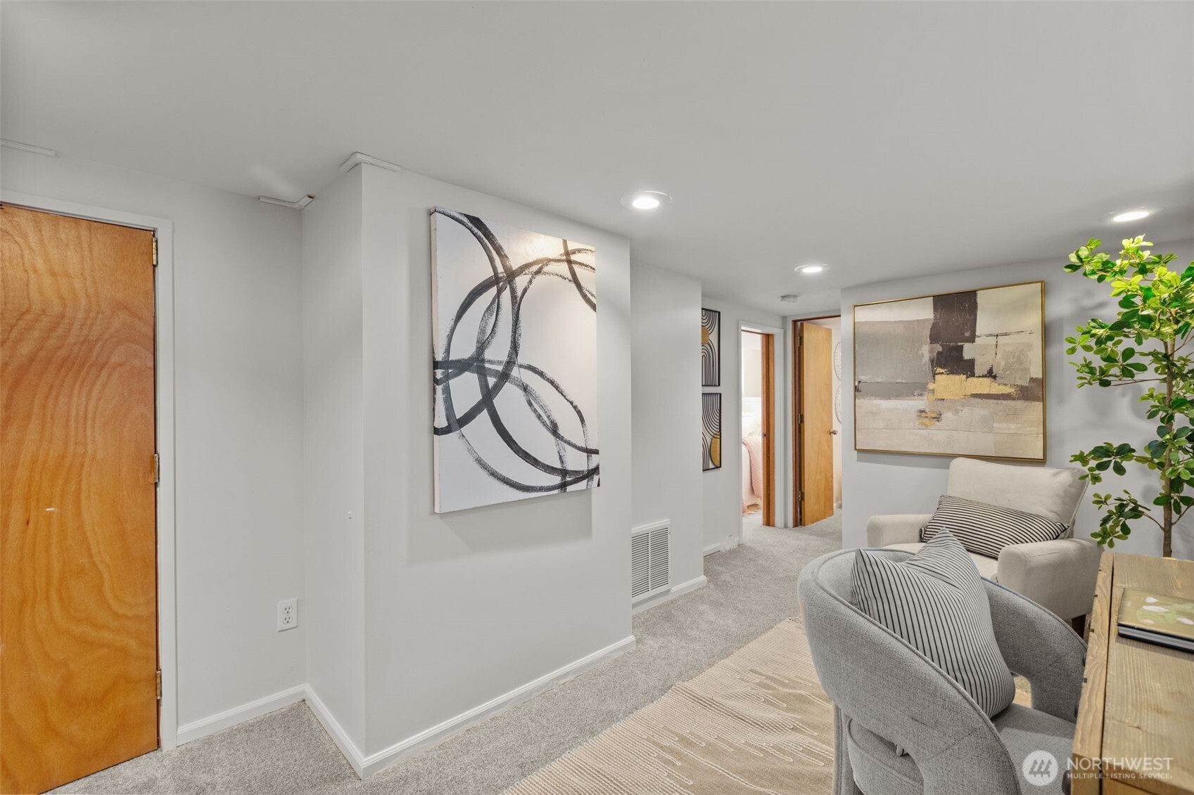 4219 S Mead Street , Seattle, WA 98118