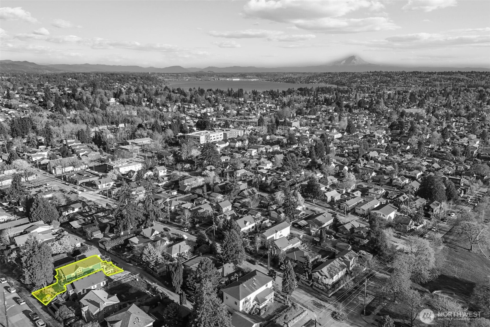 4219 S Mead Street , Seattle, WA 98118