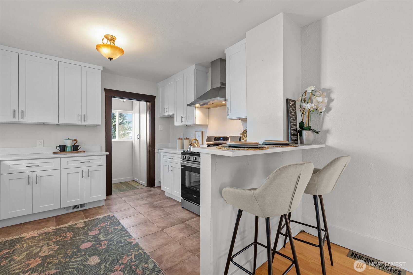 4219 S Mead Street , Seattle, WA 98118