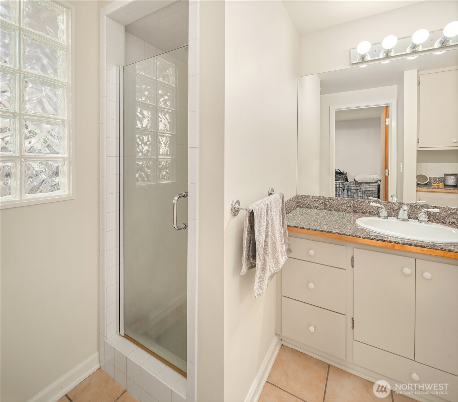 3021 21st Avenue W, Seattle, WA 98199