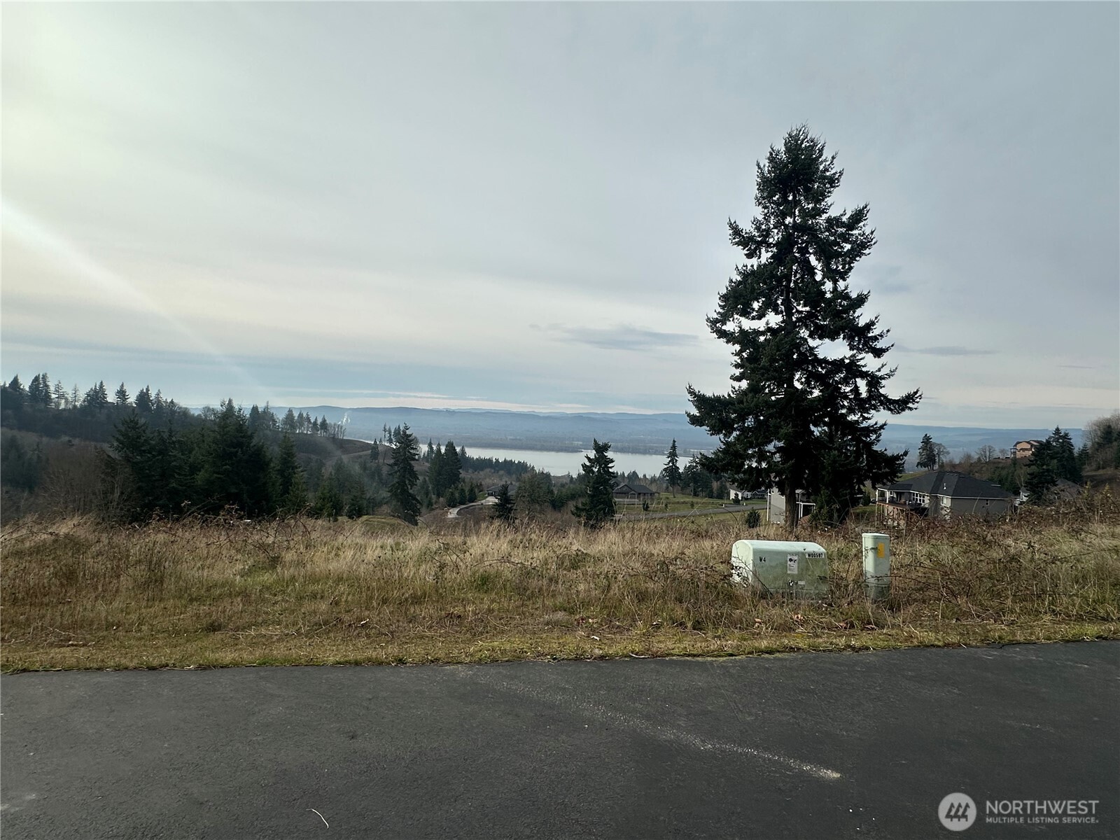 202 Windy River Road , Kalama, WA 98625