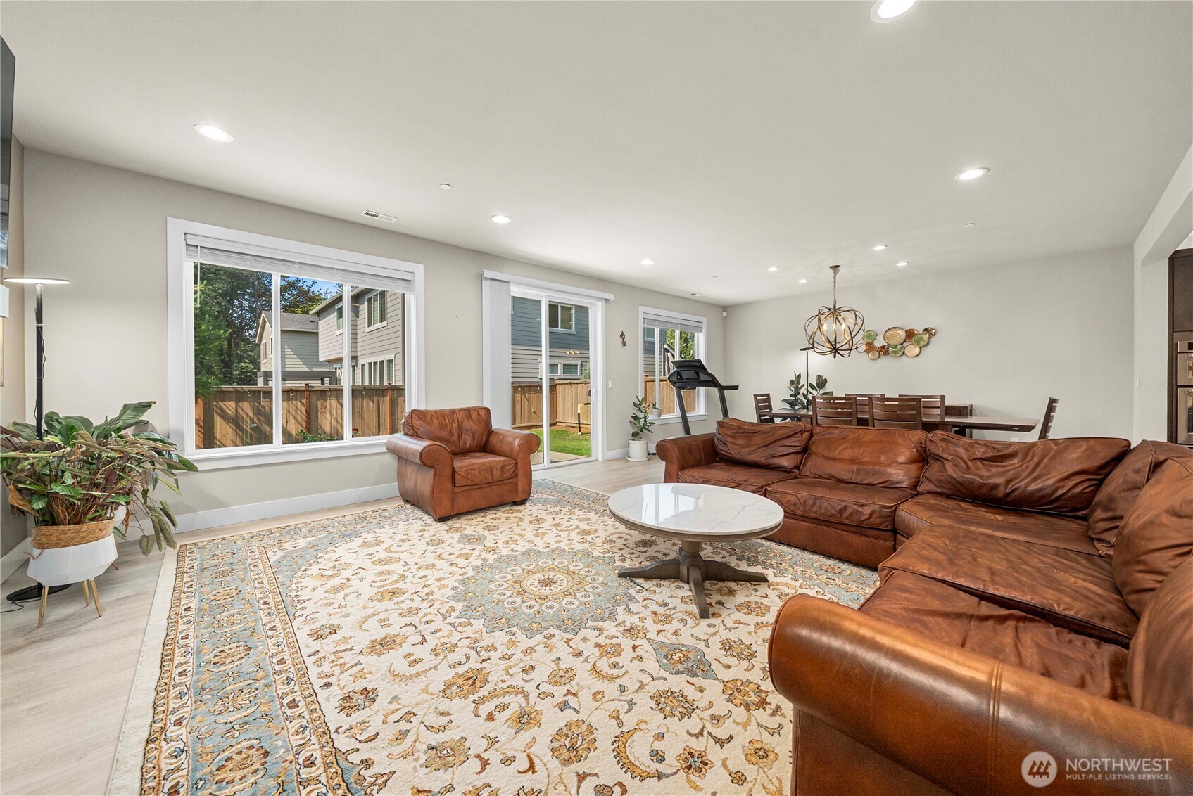 19821 75th Avenue NE, Kenmore, WA 98028