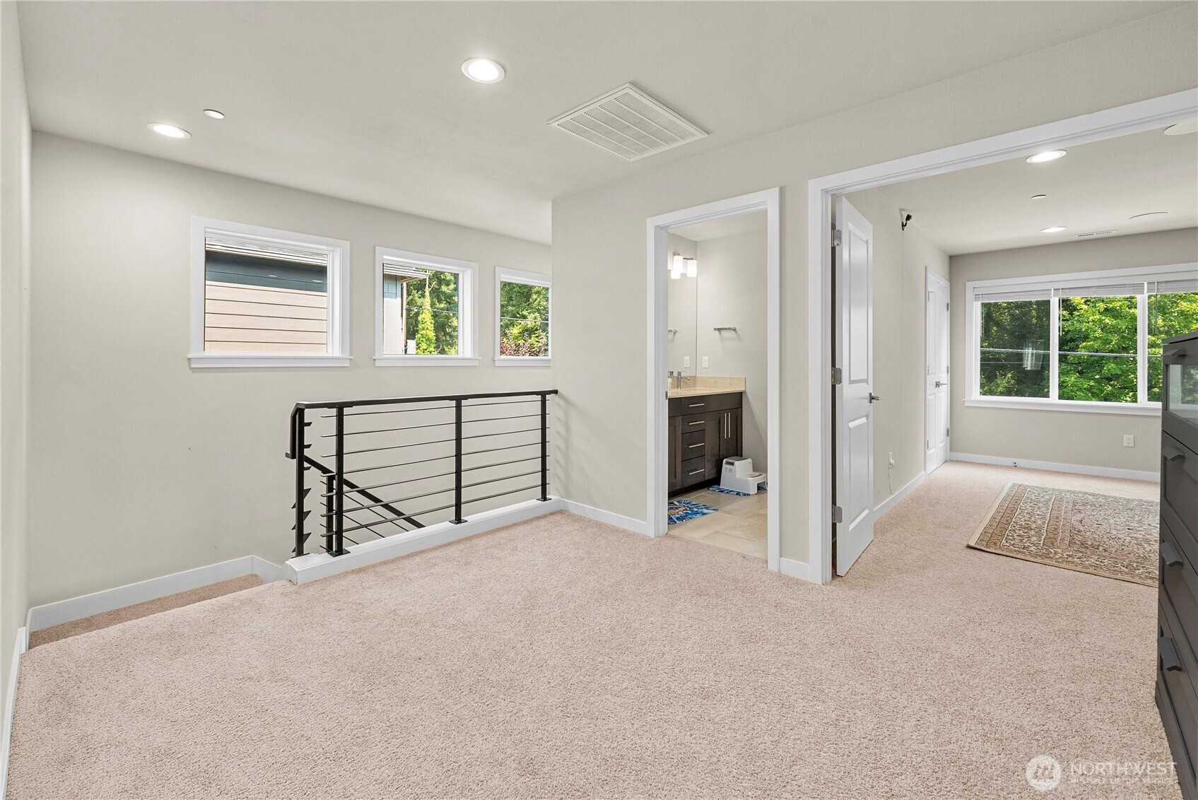 19821 75th Avenue NE, Kenmore, WA 98028