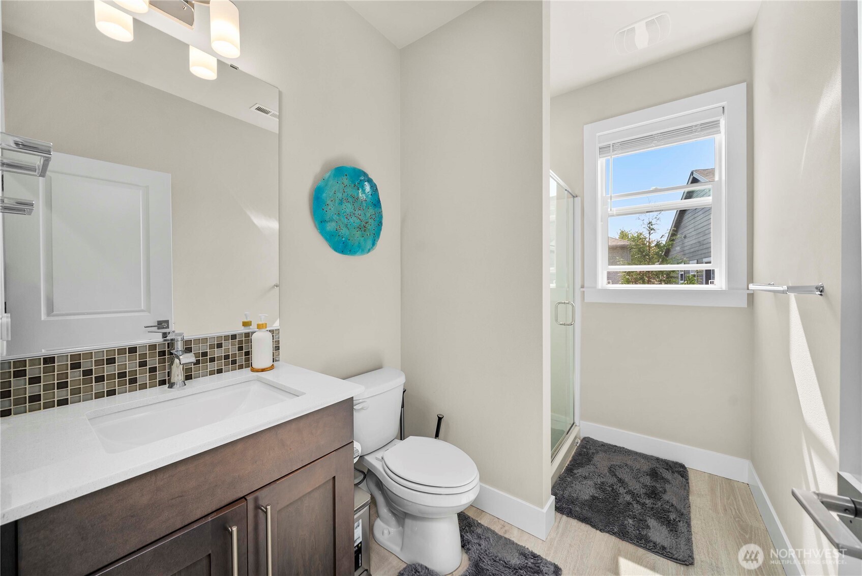 19821 75th Avenue NE, Kenmore, WA 98028