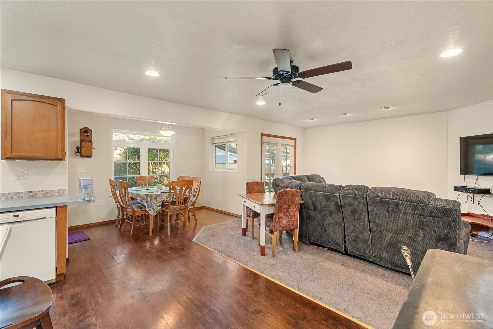 804 Scoter Court SE, Ocean Shores, WA 98569