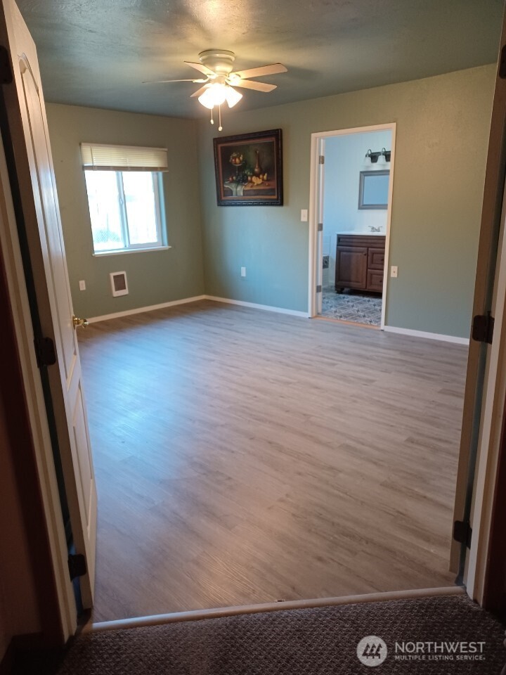 804 Scoter Court SE, Ocean Shores, WA 98569