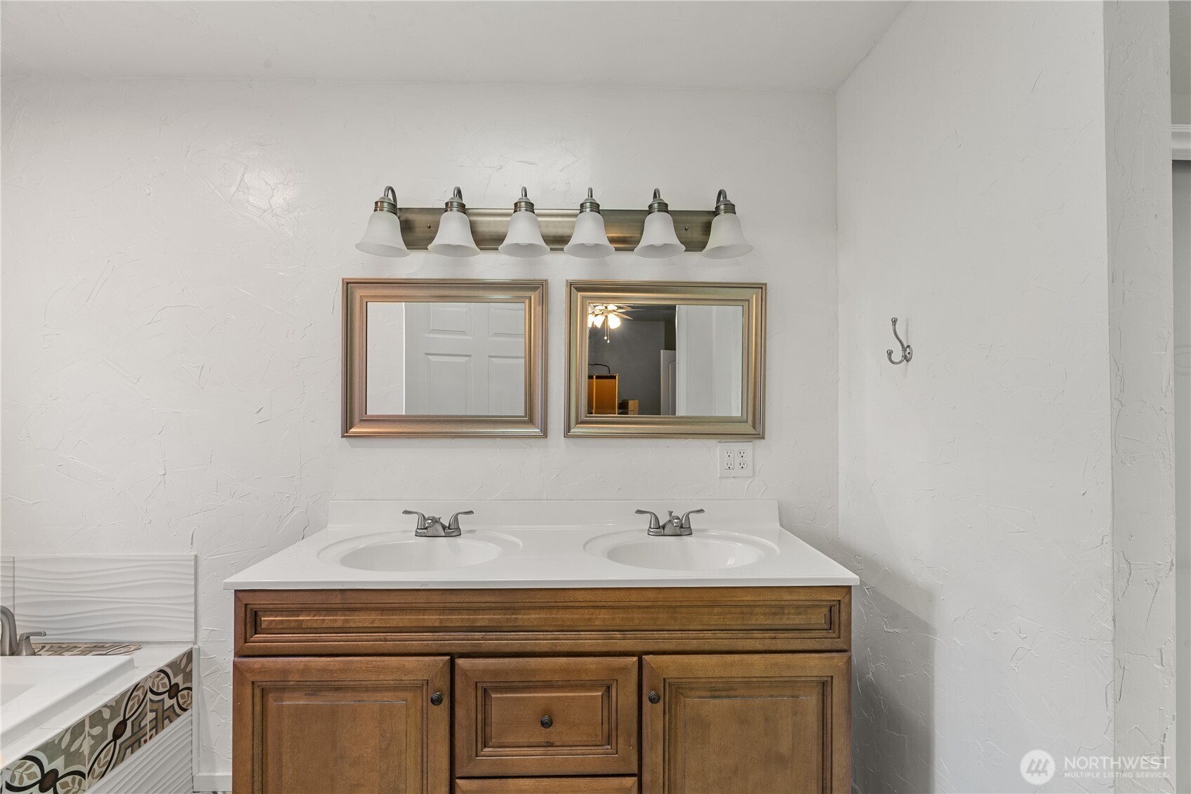 804 Scoter Court SE, Ocean Shores, WA 98569