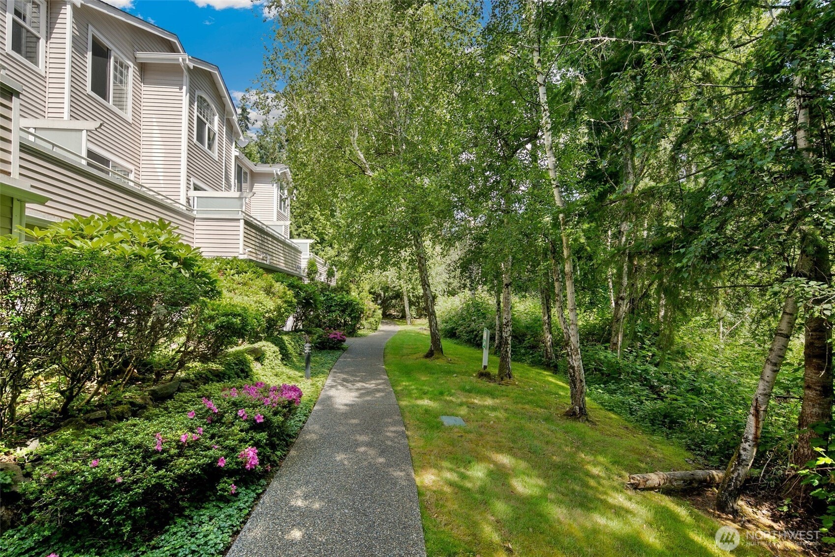 2060 132nd Avenue SE #G-612, Bellevue, WA 98005