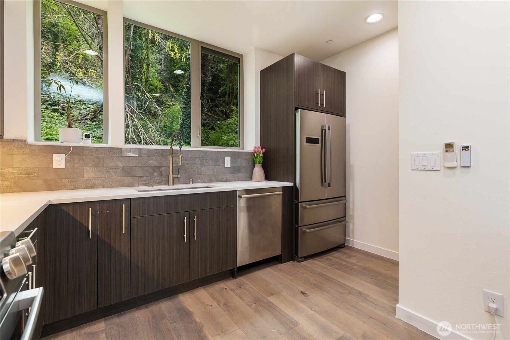 1708 Alki Avenue SW #B, Seattle, WA 98116