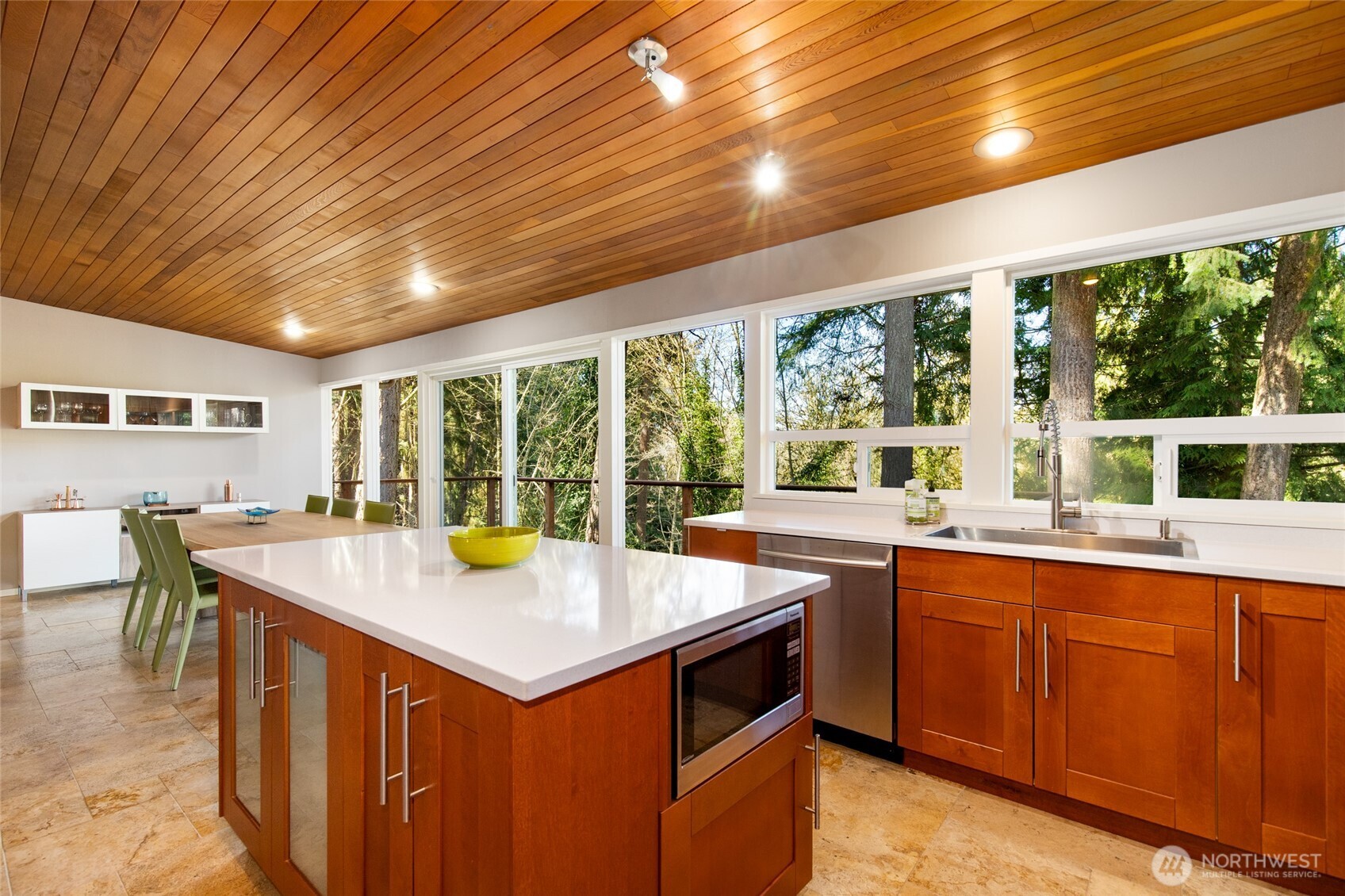 7439 NE 123rd Place , Kirkland, WA 98034