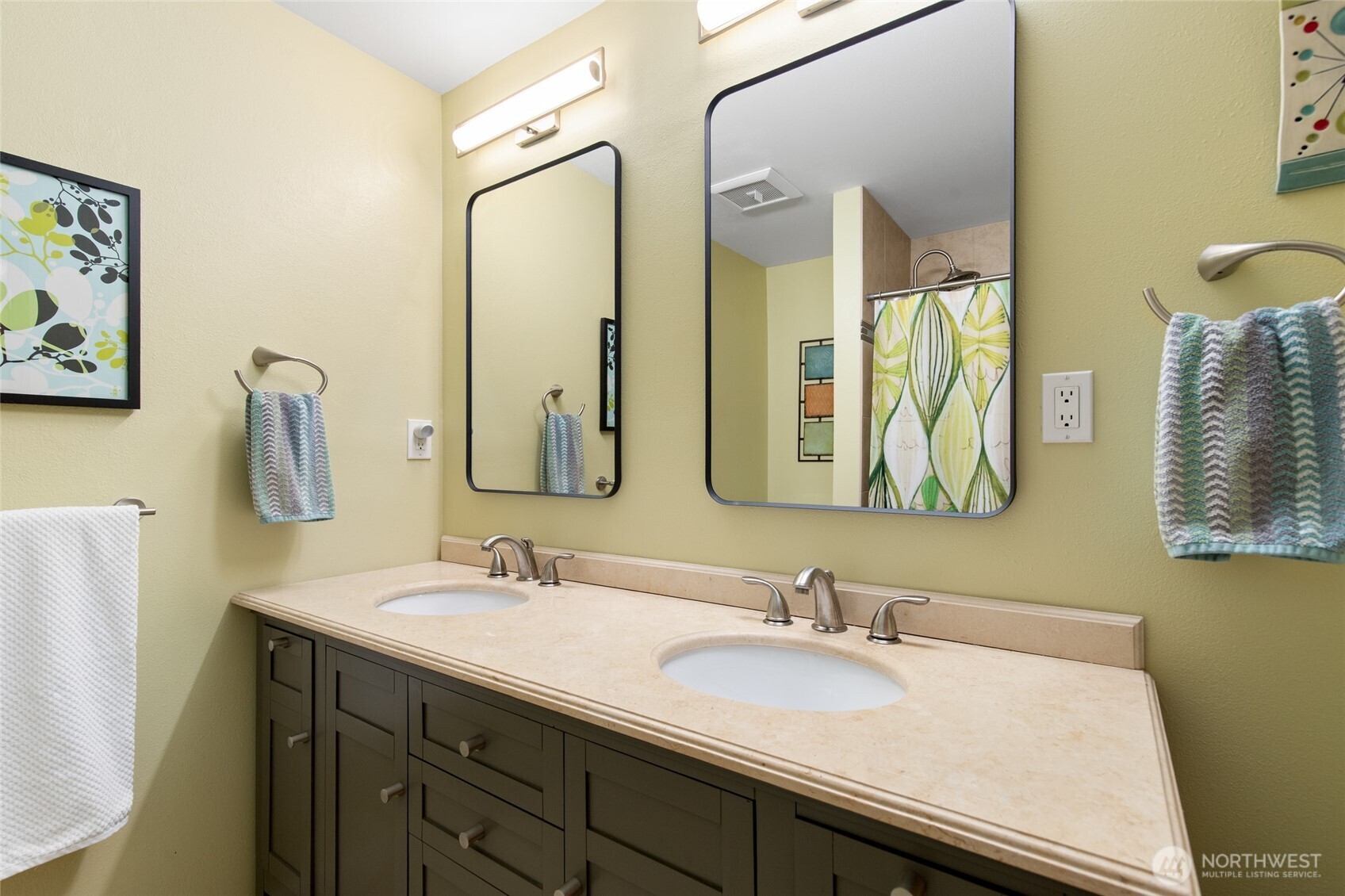 7439 NE 123rd Place , Kirkland, WA 98034