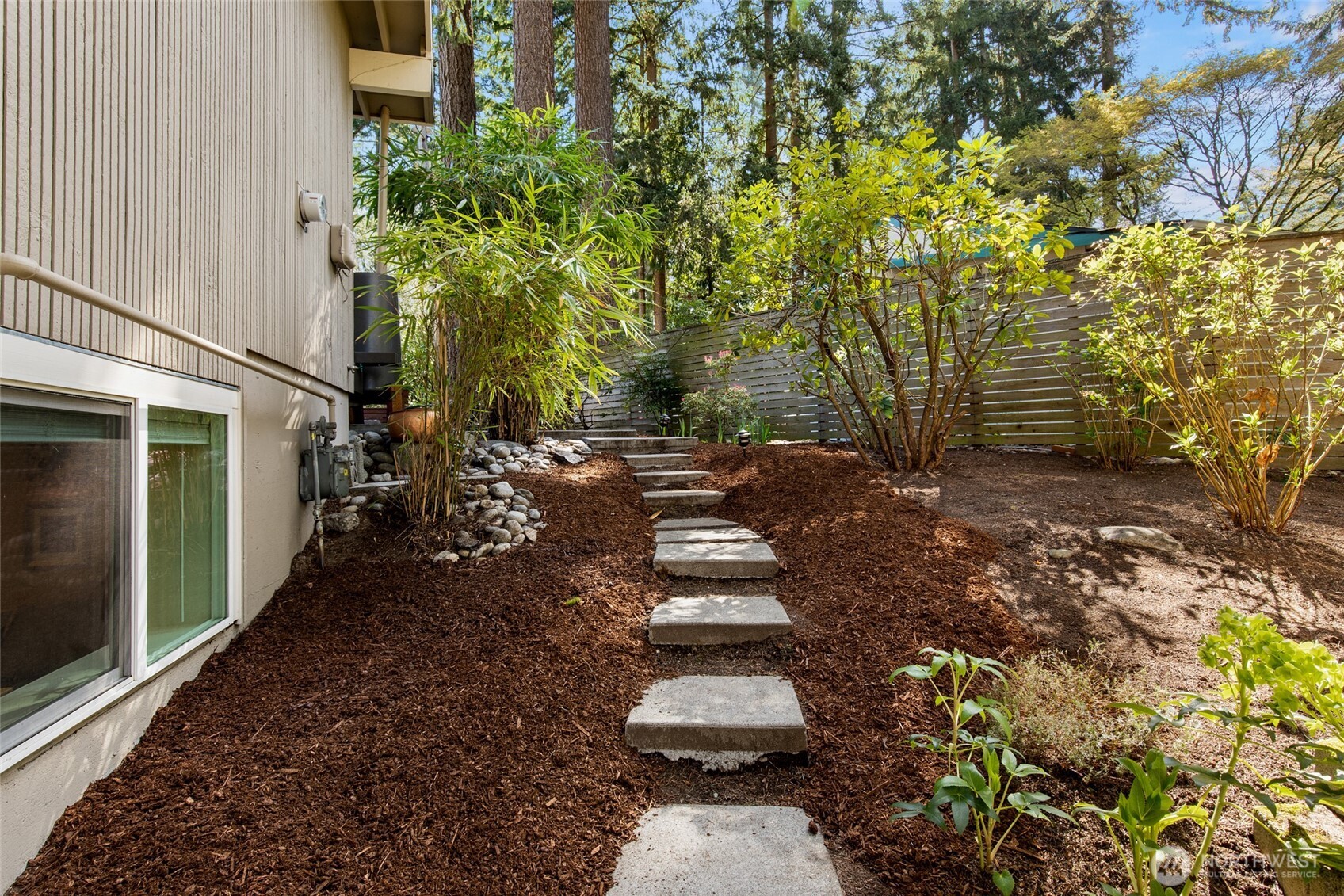 7439 NE 123rd Place , Kirkland, WA 98034