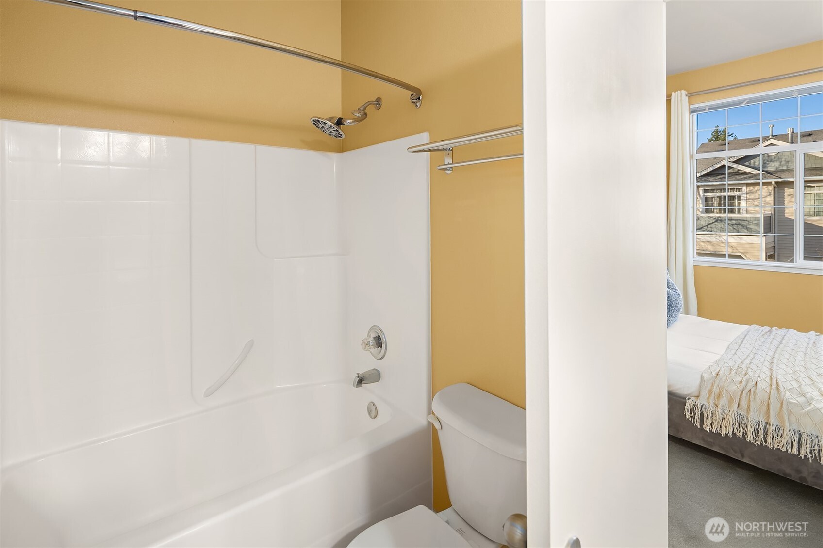 1855 Trossachs Boulevard SE #206, Sammamish, WA 98075