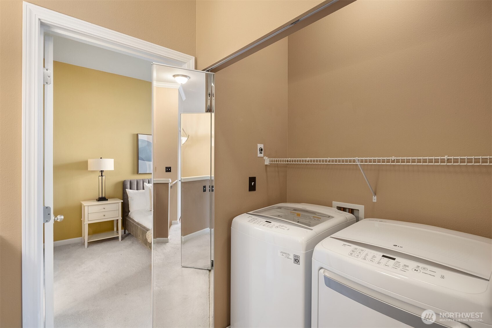 1855 Trossachs Boulevard SE #206, Sammamish, WA 98075