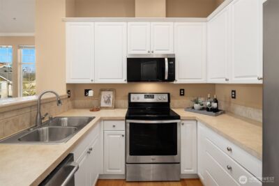 1855 Trossachs Boulevard SE #206, Sammamish, WA 98075 - Photo 9
