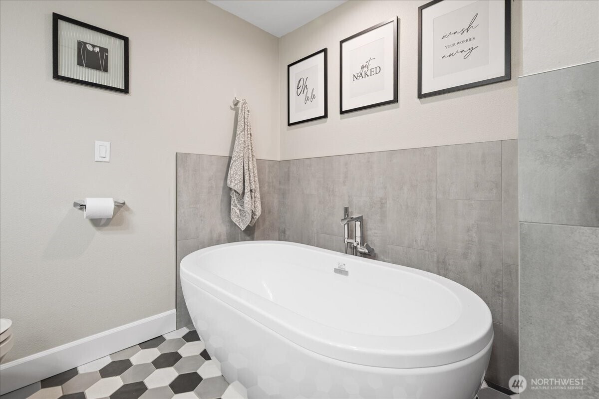 8310 NE 71st Street , Vancouver, WA 98662