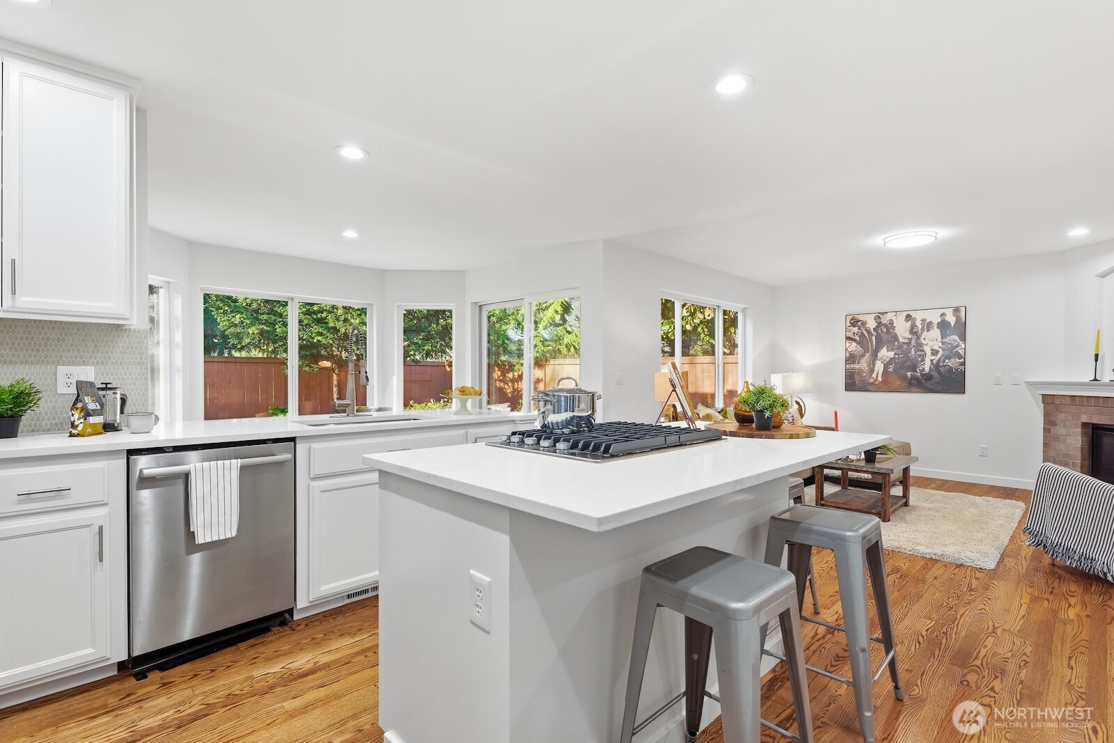 565 SE 9th Street , North Bend, WA 98045