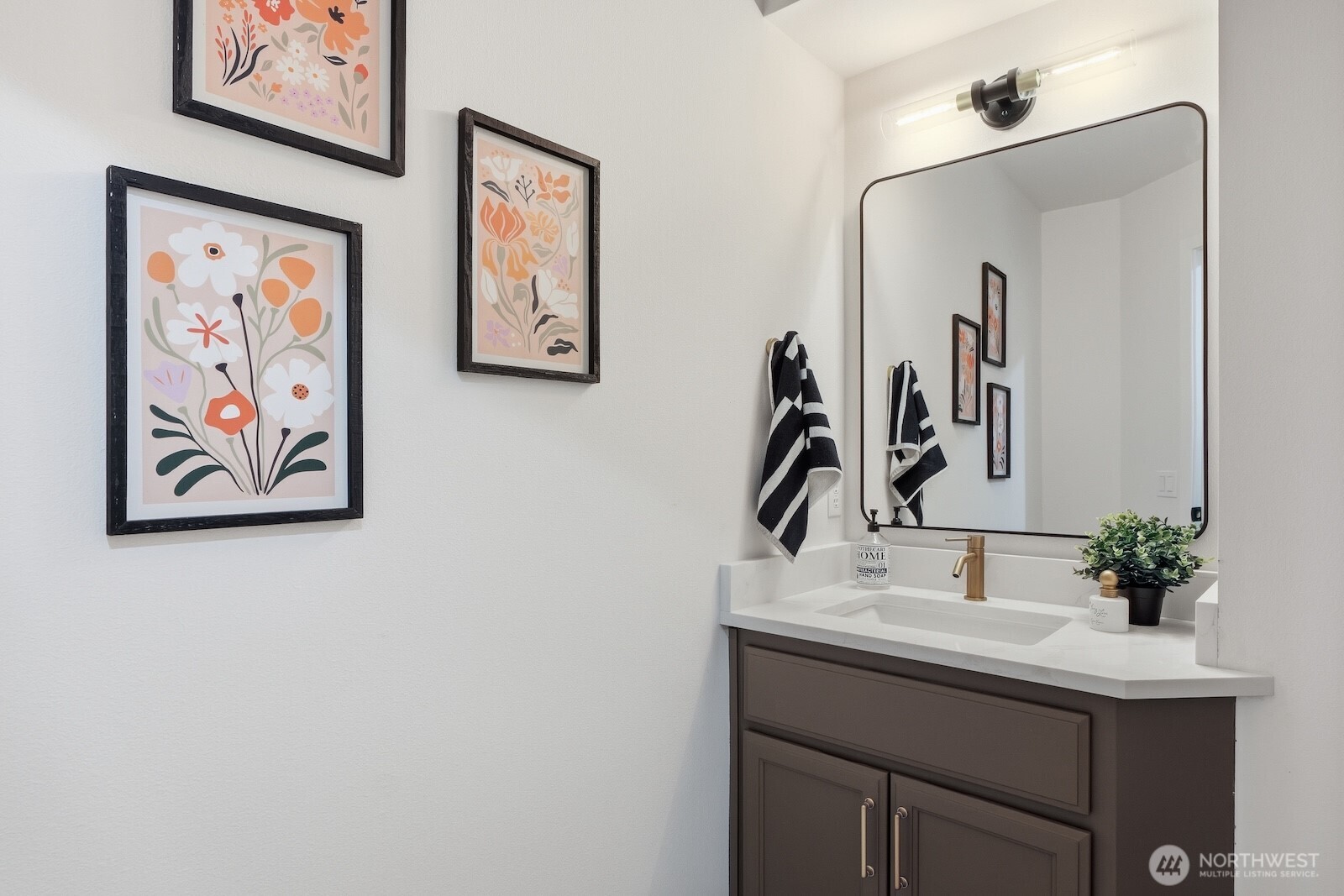 565 SE 9th Street , North Bend, WA 98045