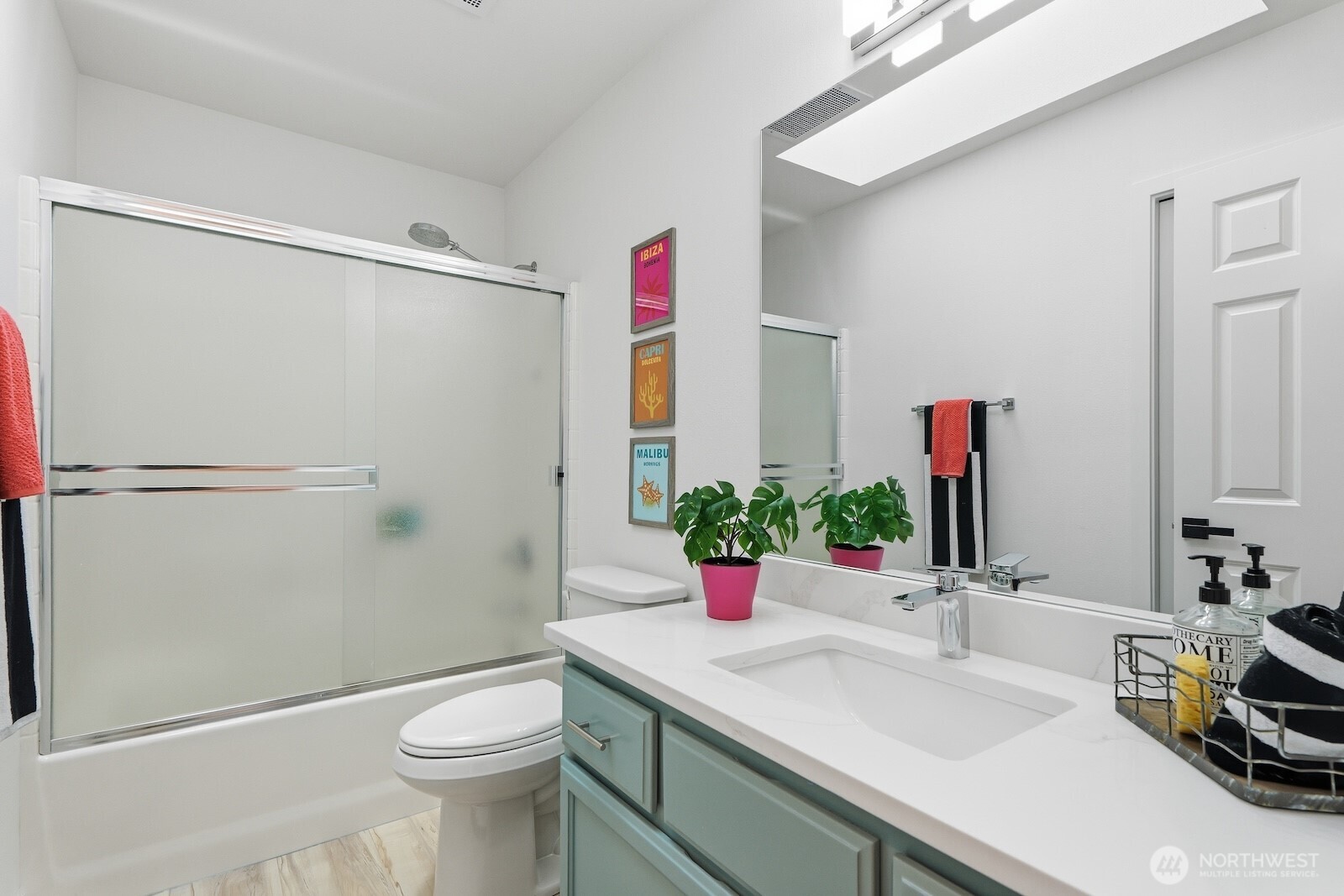 565 SE 9th Street , North Bend, WA 98045