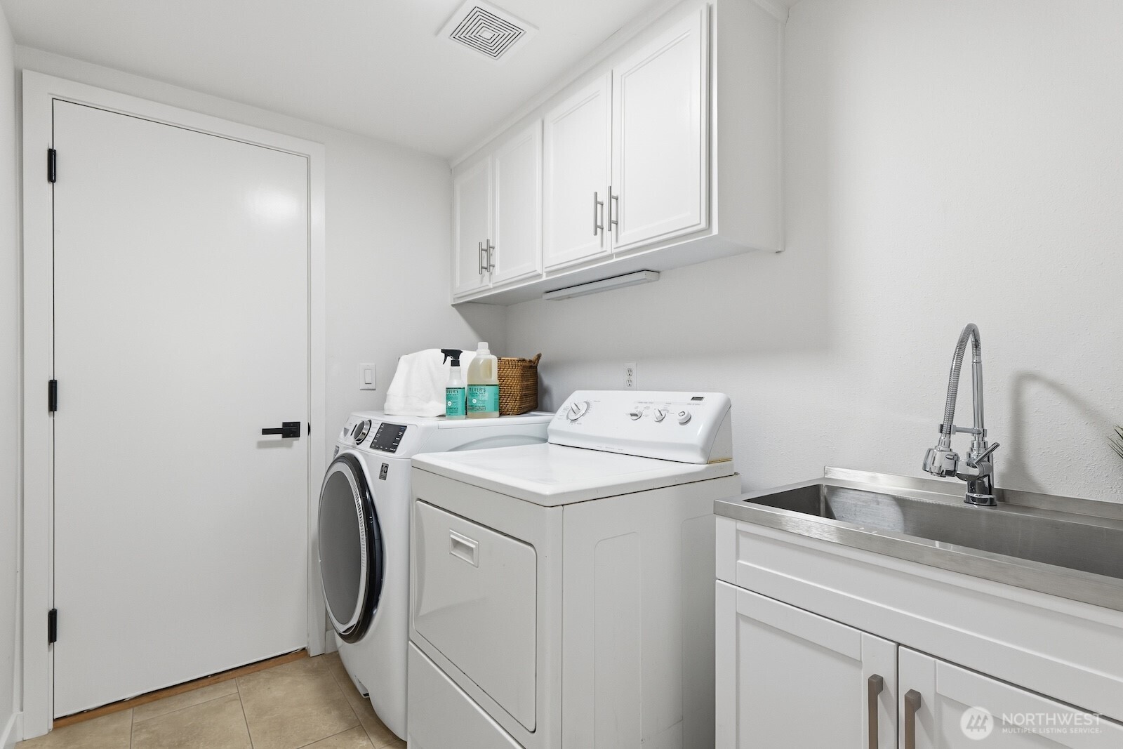 565 SE 9th Street , North Bend, WA 98045