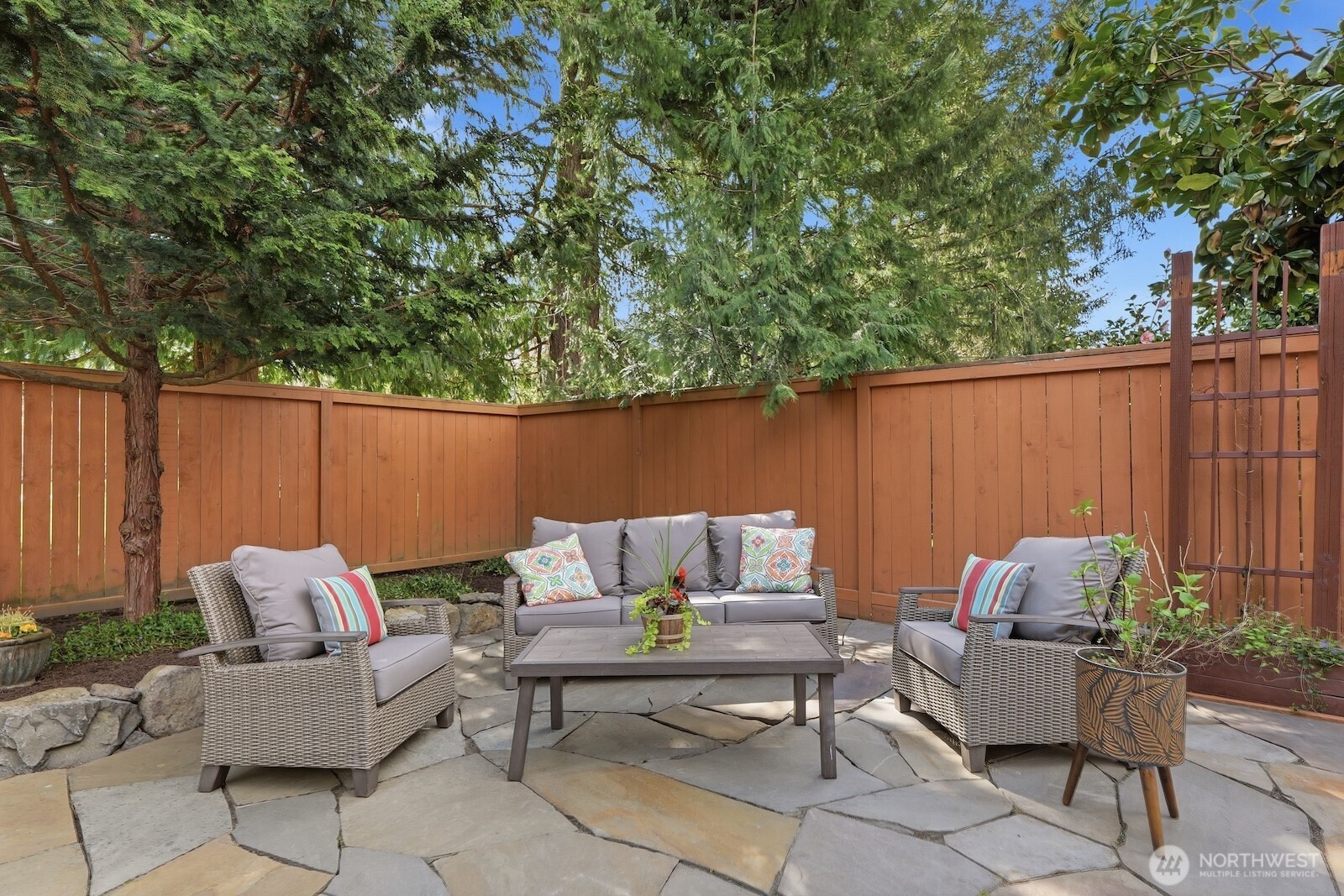 565 SE 9th Street , North Bend, WA 98045