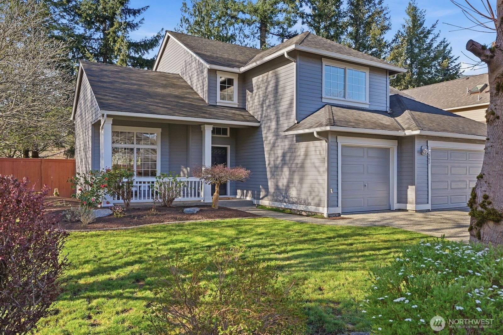 565 SE 9th Street , North Bend, WA 98045