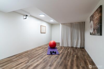 11224 SE 76th Street , Newcastle, WA 98056 - Photo 14