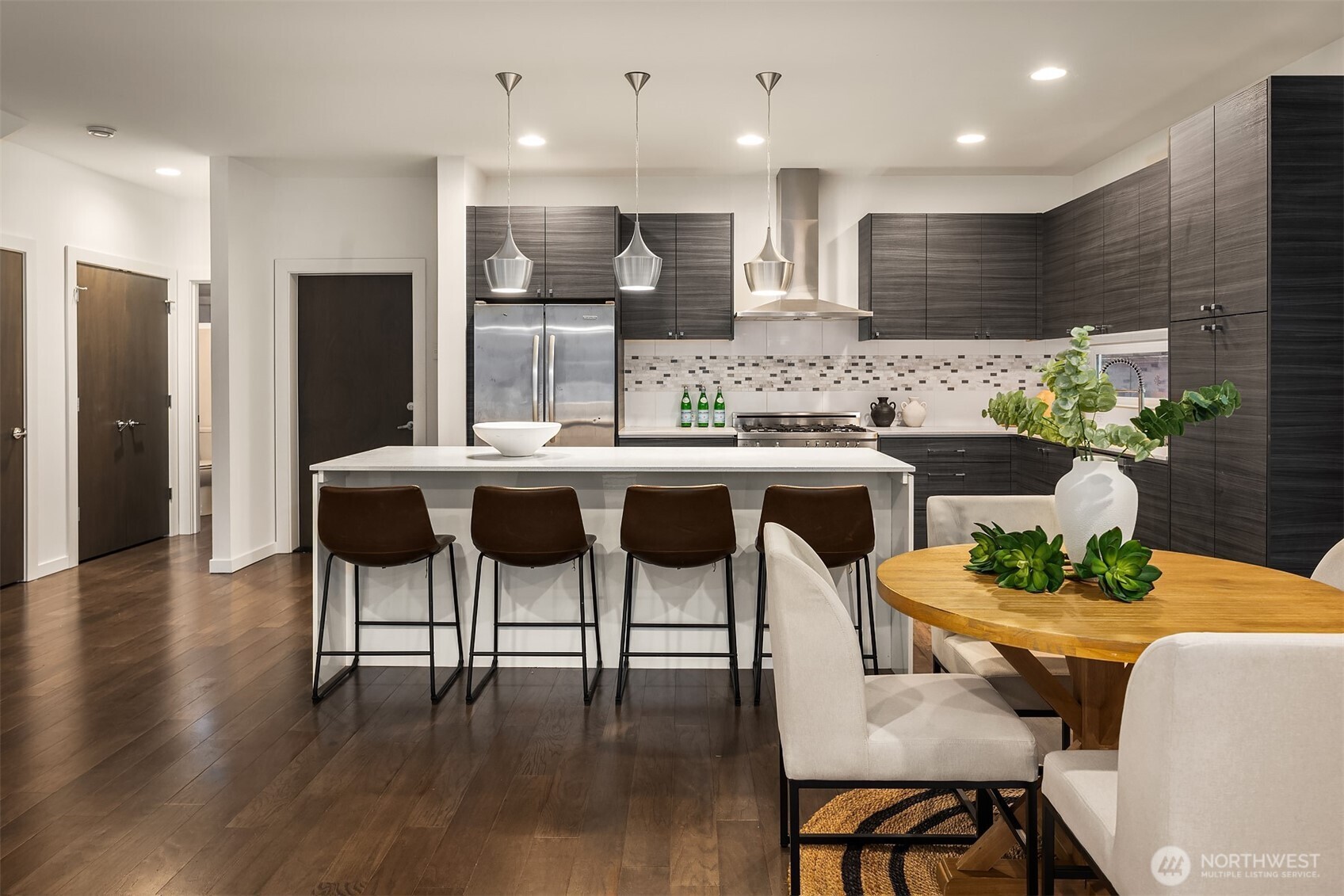 7002 23rd Avenue NW, Seattle, WA 98117