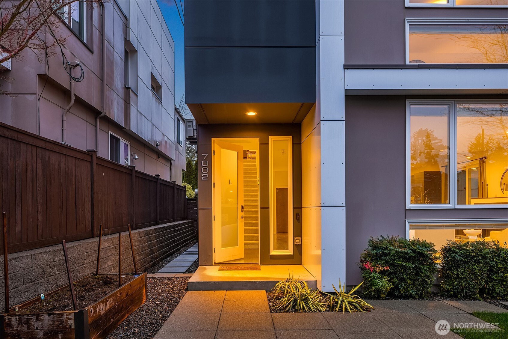 7002 23rd Avenue NW, Seattle, WA 98117